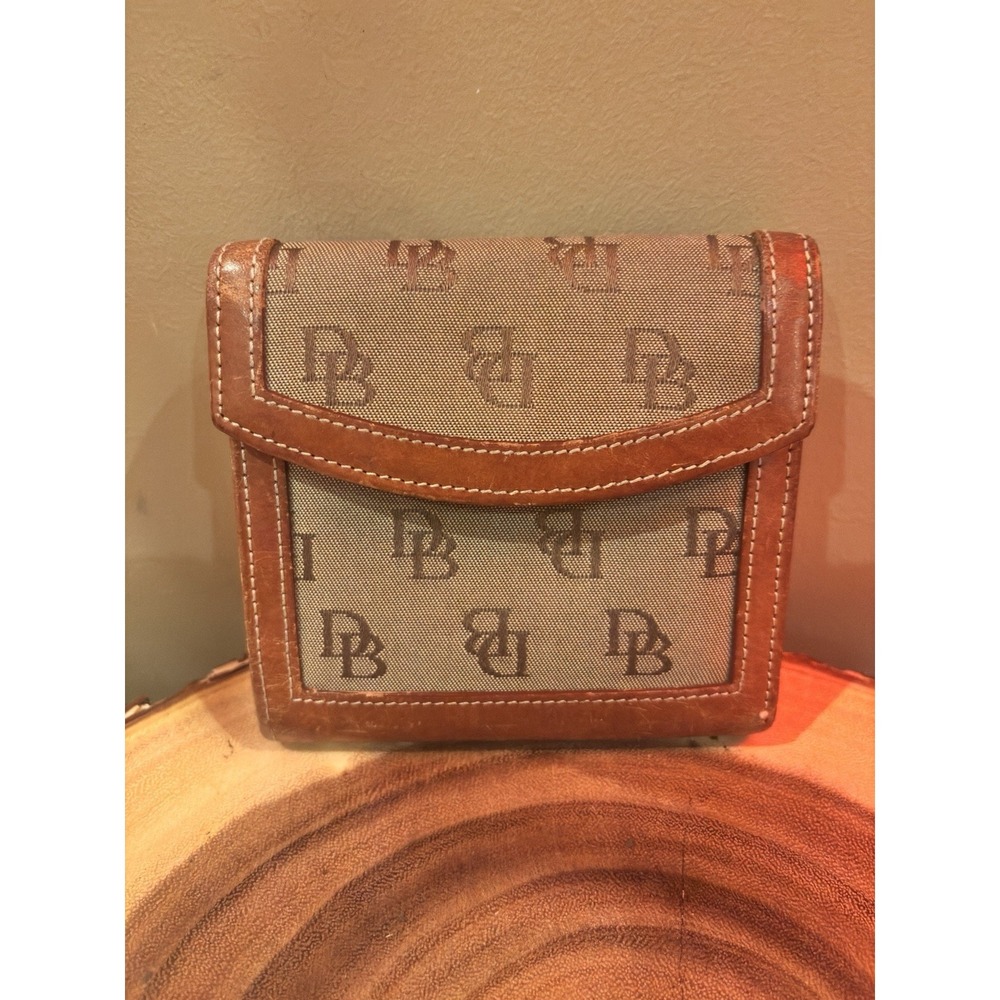 Dooney & Bourke Brown/Tan Signature Wallet.
